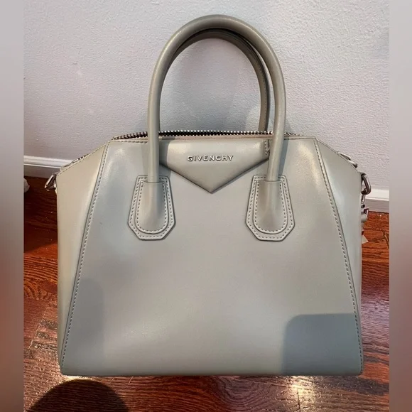 Authentic *** Givenchy Antigona Bag in Grey - Picture 5 of 9
